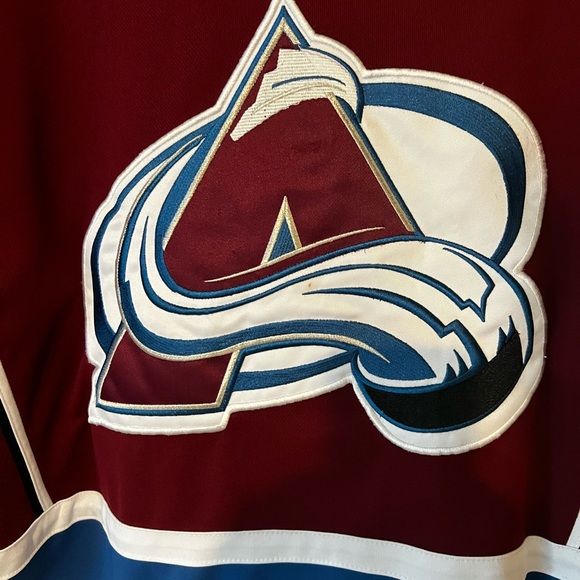 Colorado Avs Mackinnon jersey. NHL official gear - Picture 3 of 5